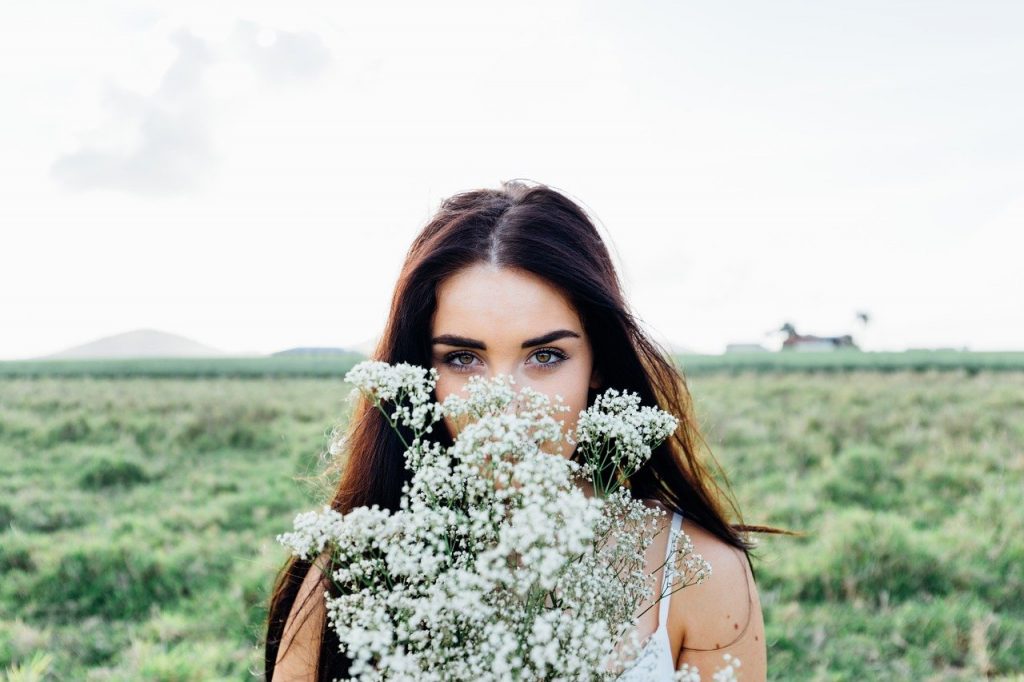 Cinnamon for healthier hair and scalp environment