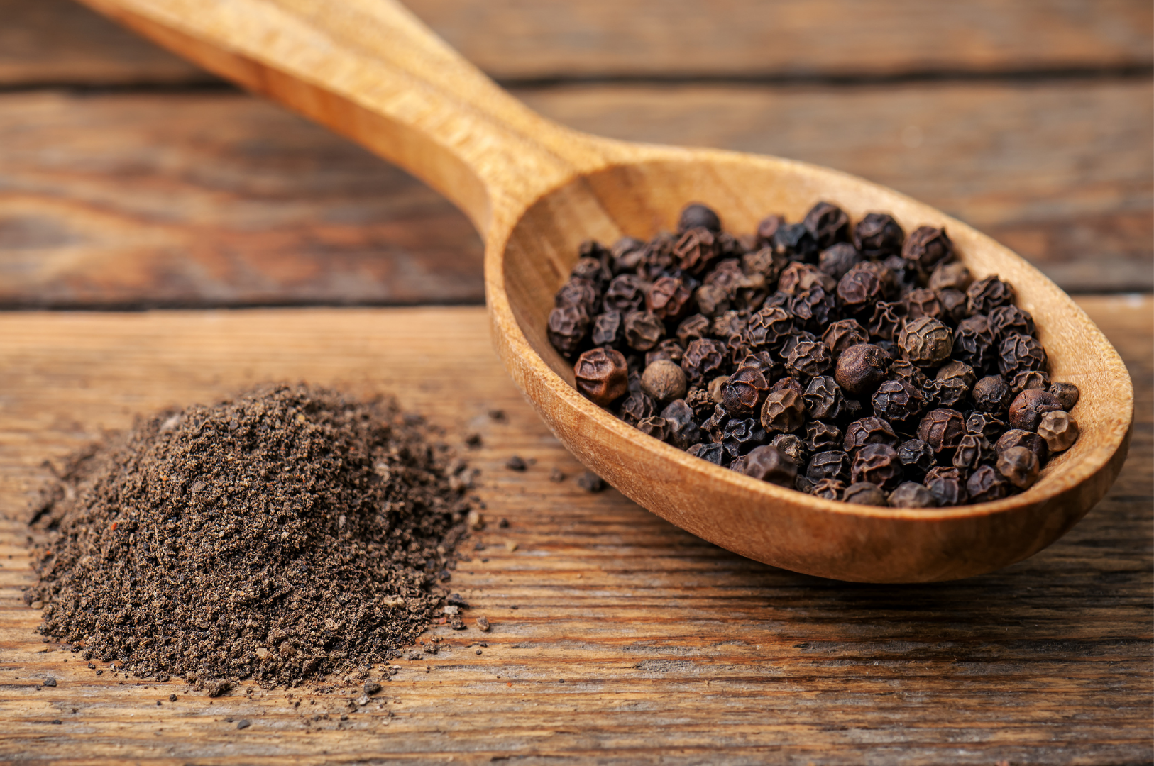 Black pepper or black pepper extract can be a great way to help grow hair or improve hair health.
